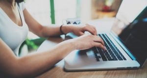 How Online Payday Loans Work - What Is a Payday Loan?